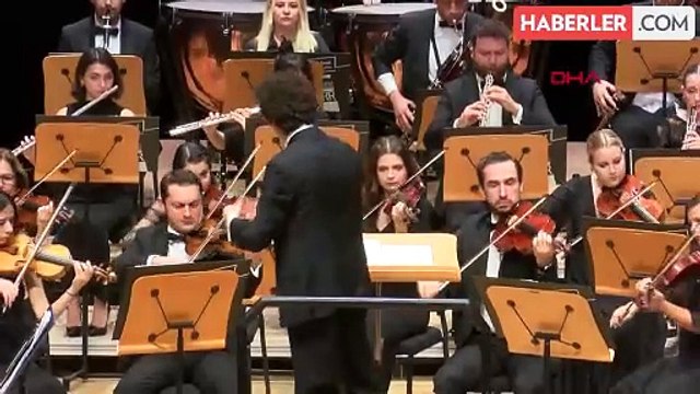 Ünlü Piyanist Mehveş Emeç, Dünya Kadın Hakları Günü'nde konser verdi