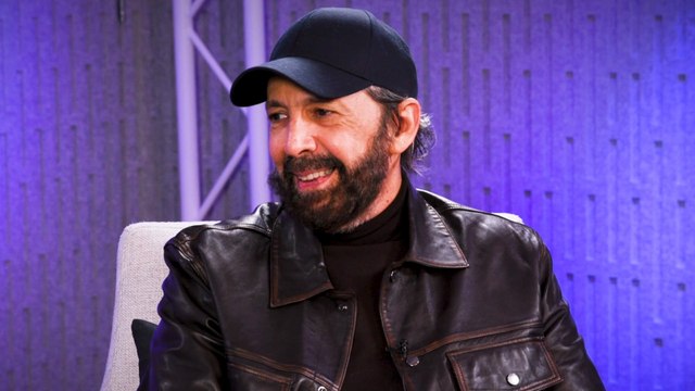 Juan Luis Guerra Talks 'Radio Güira' EP, Film 'Capitán Avispa,' Writing Music for His Wife, His Career Longevity & More | Billboard News