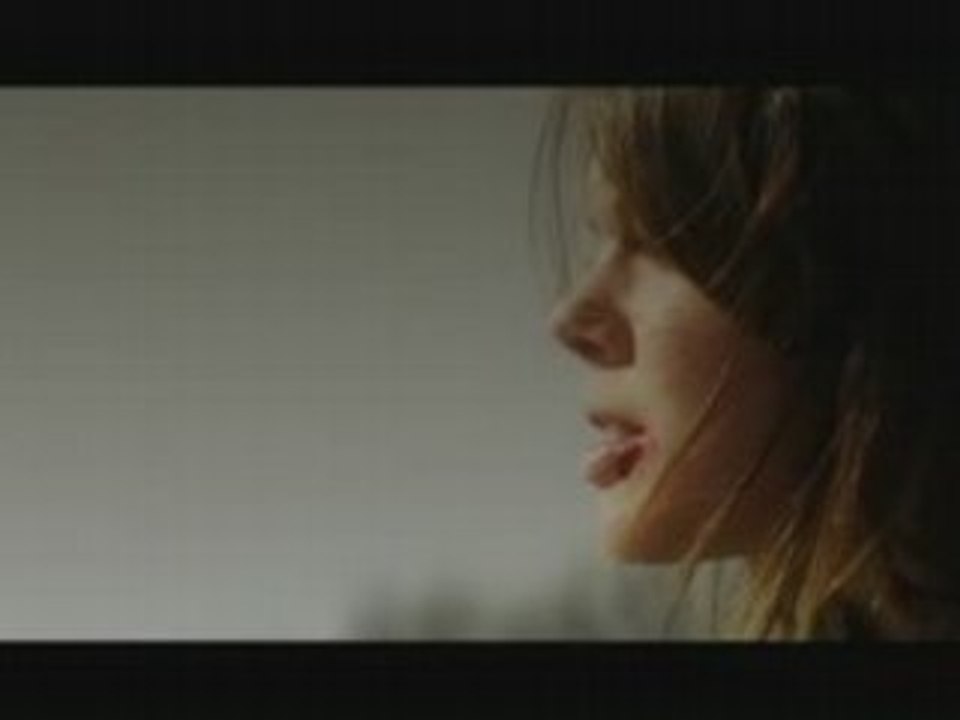 32 (trailer)