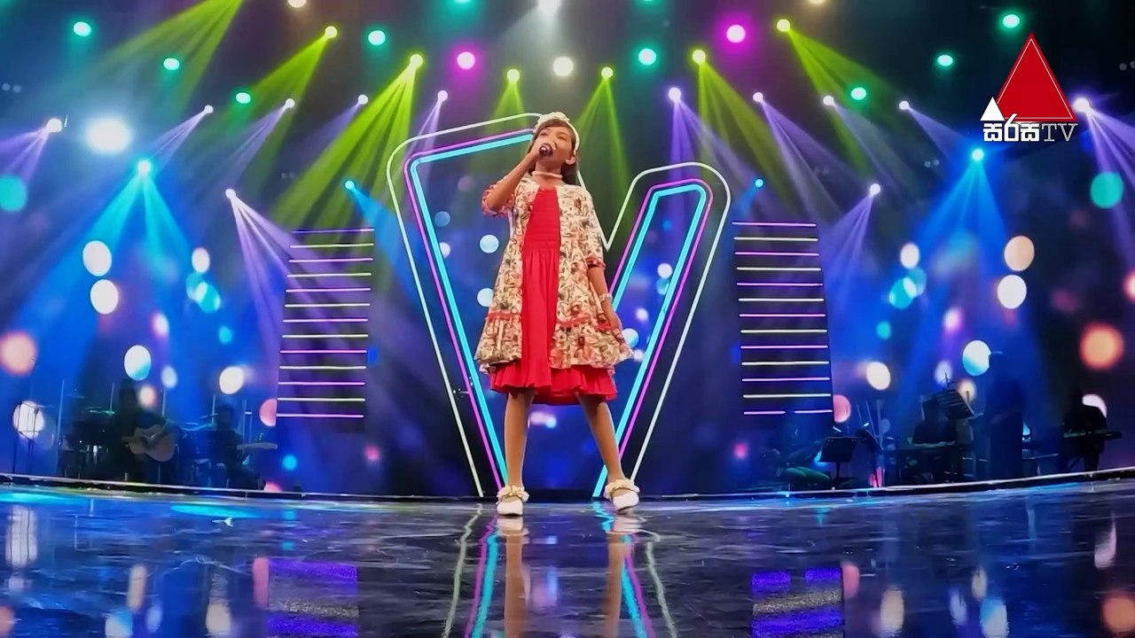 Lesandi Dihansa | Sanda Madale Sita (සඳ මඩලේ සිට)  Blind Auditions | The Voice Kids Sri Lanka