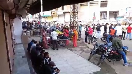 हत्या के विरोध में बांसवाड़ा बंद, निकाली रैली, किया प्रदर्शन