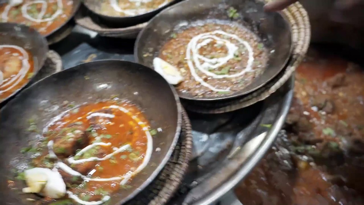 Karachi ki Prawn Biryani - Desi Food Karhai Platter - Jheenga, Fish, Maghaz - Street Food Pakistan