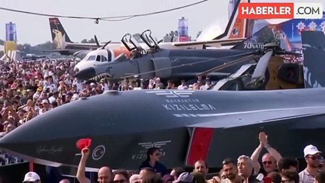 Yunan gazeteci Cumhurbaşkanı Erdoğan'a Bir gece ansızın gelebiliriz sözlerini sordu: Bu sözden bizi tehdit edenler çekinmeli