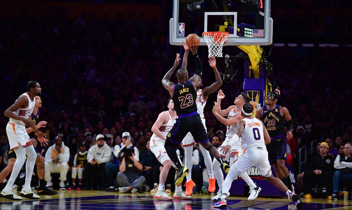 Game Recap: Lakers 106, Suns 103