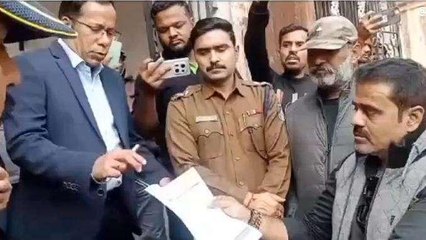 शिवपुरी: करणी सेना ने राष्ट्रपति के नाम कलेक्टर को सौंपा ज्ञापन