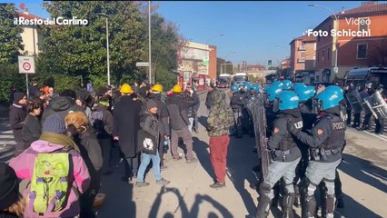Sgombero a Bologna: il video in via di Corticella