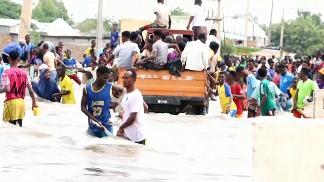 فيديو: بسبب إل نينيو .. فيضانات عارمة وسيول تضرب الصومال