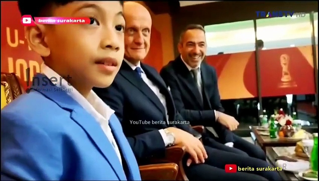 INSERT STORY 984 LIVE