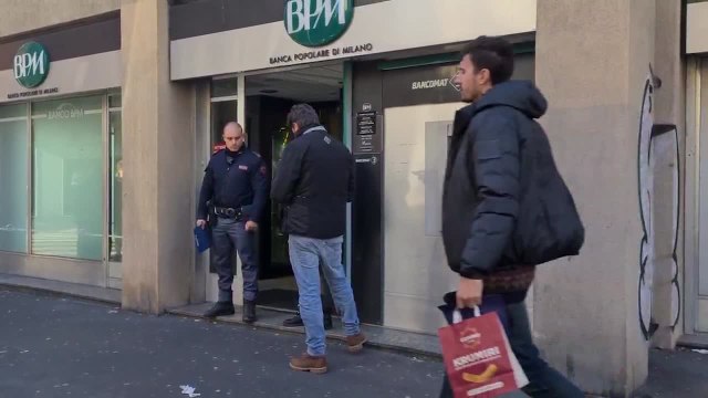 Banda del buco in banca a Milano, bottino 160mila euro