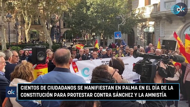 Cientos de ciudadanos se manifiestan en Palma en el Día de la Constitución para protestar contra Sánchez y la amnistía
