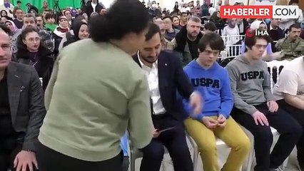 Bağcılar Belediyesi Engelliler Günü etkinliğinde kuaförler yarıştı