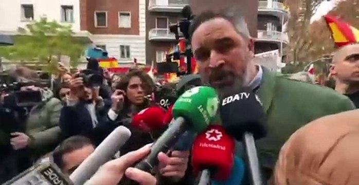 Vox se plantea si seguir apoyando las manifestaciones del PP