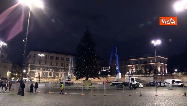 Prove d'accensione per l'albero di Natale di Piazza del Popolo, a Roma. Ecco come sar? illuminato