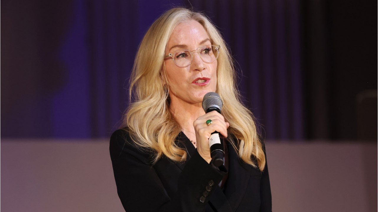 GALA VIDEO - Felicity Huffman (Desperate Housewives) : trois ans après sa sortie de prison, elle prend la parole