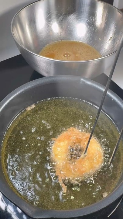 CALAMARS À LA ROMAINE SAUCE AÏOLI  #garlic #aioli #sauce #calamar #frit #friedoctopus