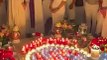 Laeticia Hallyday entourée des fans lors de la veillée pour les 6 ans de la mort de Johnny Hallyday au petit cimetière de Lorient à Saint-Barthélemy. ©JPM via Bestimage
