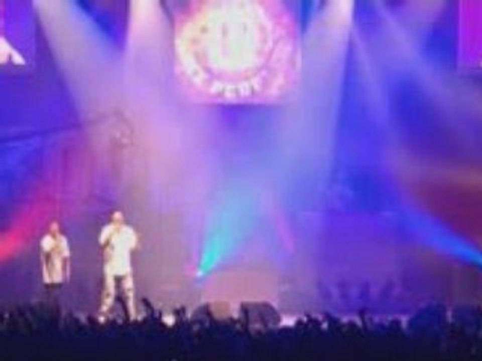 Kool Shen, Sinik & Kerry James - That's My People (live)