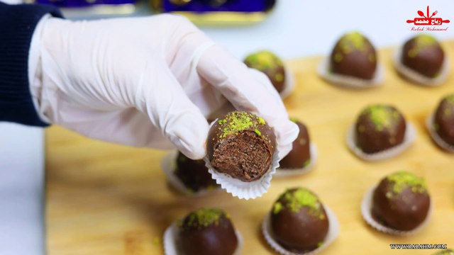 كرات البسكويت بذوق الشوكولاته من الحلويات السهلة والسريعة بدون بيض ولا فرن Biscuit dessert مع رباح محمد