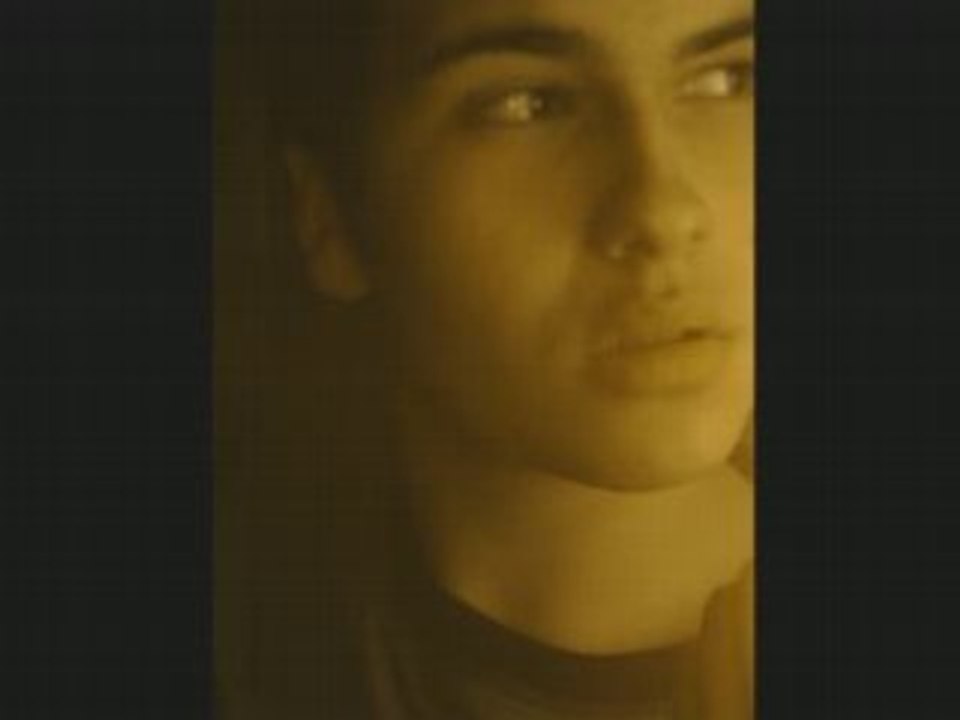 Romain chante Not A Girl