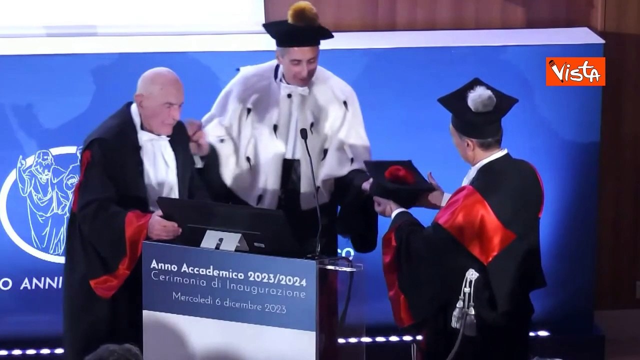 Sami Modiano riceve la laurea honoris al Campus Bio-Medico e si commuove