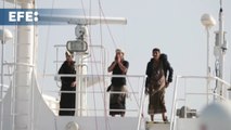 Hutíes del Yemen convierten el buque secuestrado en el mar Rojo en una atracción turística