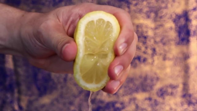 Top 8 Foods That Reduce Uric Acid Levels Naturally