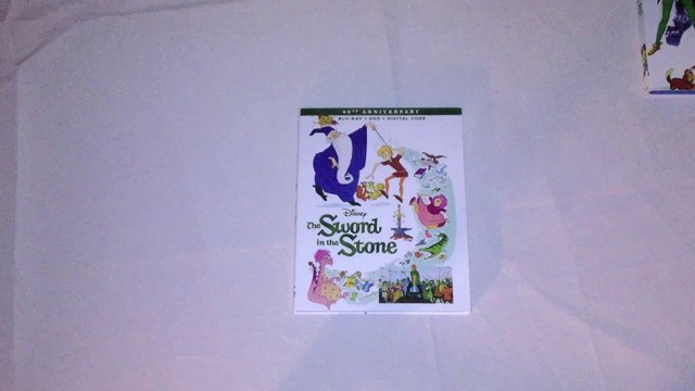 The Sword in the Stone 60th Anniversary Edition Blu-Ray/DVD/Digital HD Unboxing