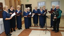 Mikołajki seniorów w Kobiernie. Były występy i wspólna integracja!