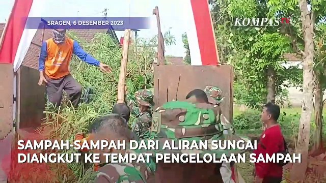 Warga dan TNI Gotong Royong Bersihkan Sungai di Titik Rawan Banjir