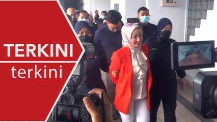 [TERKINI] Mak cik Kemboja, anak didakwa hina orang Melayu