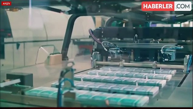 Yeni 200 TL'lik banknotlar piyasaya sürüldü