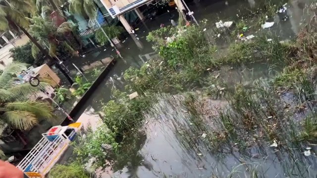 VIDEO: चेन्नई में अब भी कई इलाके जलमग्न, लोगों के फंसे होने की आशंका