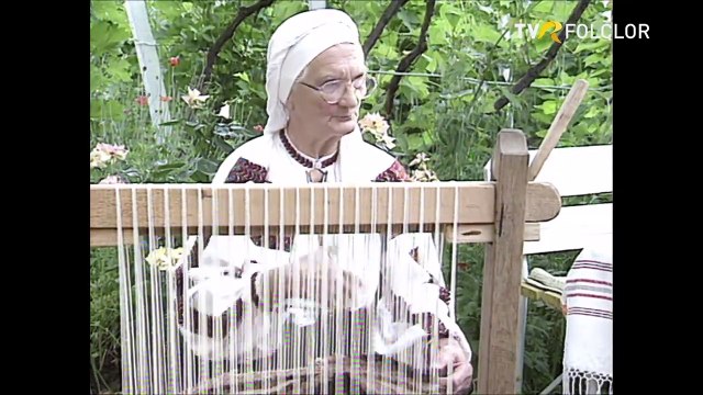 Adela Petre in cadrul emisiunii „Popasuri folclorice” (arhiva TVR - 2008)