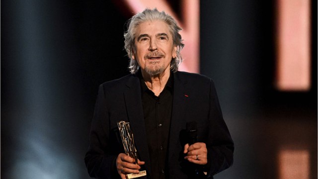 GALA VIDÉO - Serge Lama retiré de la scène : “Physiquement, j’ai de trop grandes difficultés”