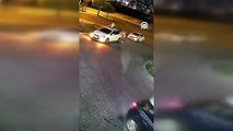 İzmir'de bir kadın yol ortasında zorla otomobile bindirilerek kaçırıldı