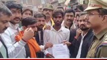 भिंड: करणी सेना के लोगों ने सुखदेव सिंह के हत्यारे को फांसी की सजा देने की मांग की