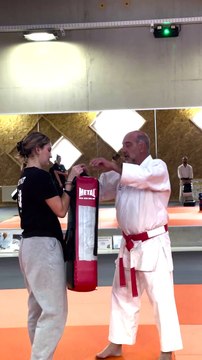 Initiation karaté de l'équipe de hand féminine pro de Bouillargues