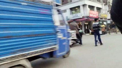 ब्रिज के नीचे 30 साल से विकसित फर्नीचर बाजार