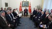 Cumhurbaşkanı Erdoğan, Atina'da Dr. Sadık Ahmet’in ailesi ve Batı Trakya Türk Azınlığı Danışma Kurulu üyeleriyle görüştü