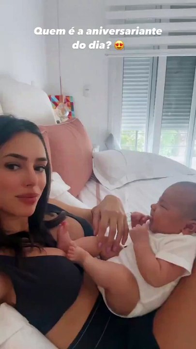 Neymar Jr. comemora 2 meses da filha em vídeo mostrando um momento carinhoso