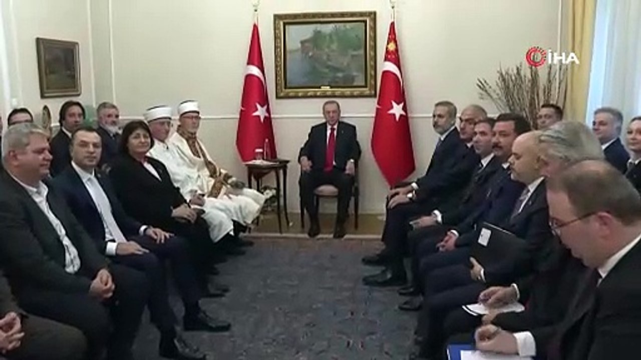 Cumhurbaşkanı Erdoğan Türkiye’nin Atina Büyükelçiliği’ni ziyaret etti!