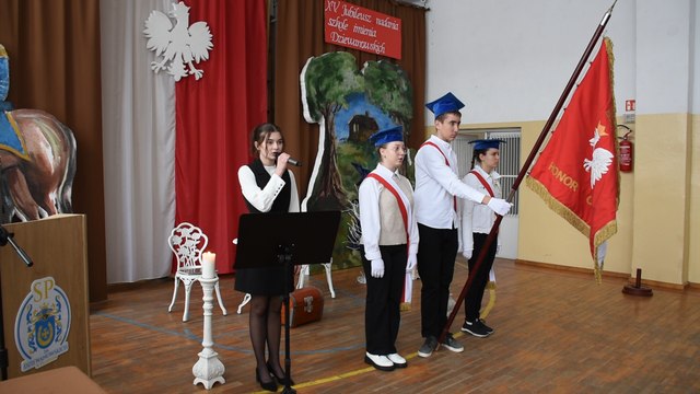 15. rocznica nadania Szkole Podstawowej w Płonnem imienia Dziewanowskich