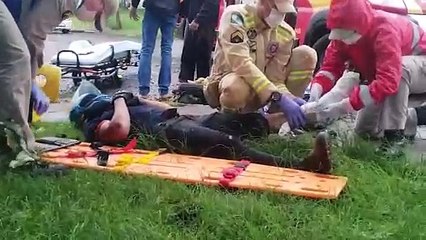 Motociclista fica ferido em acidente entre duas motos e Ford Ka no Alto Alegre