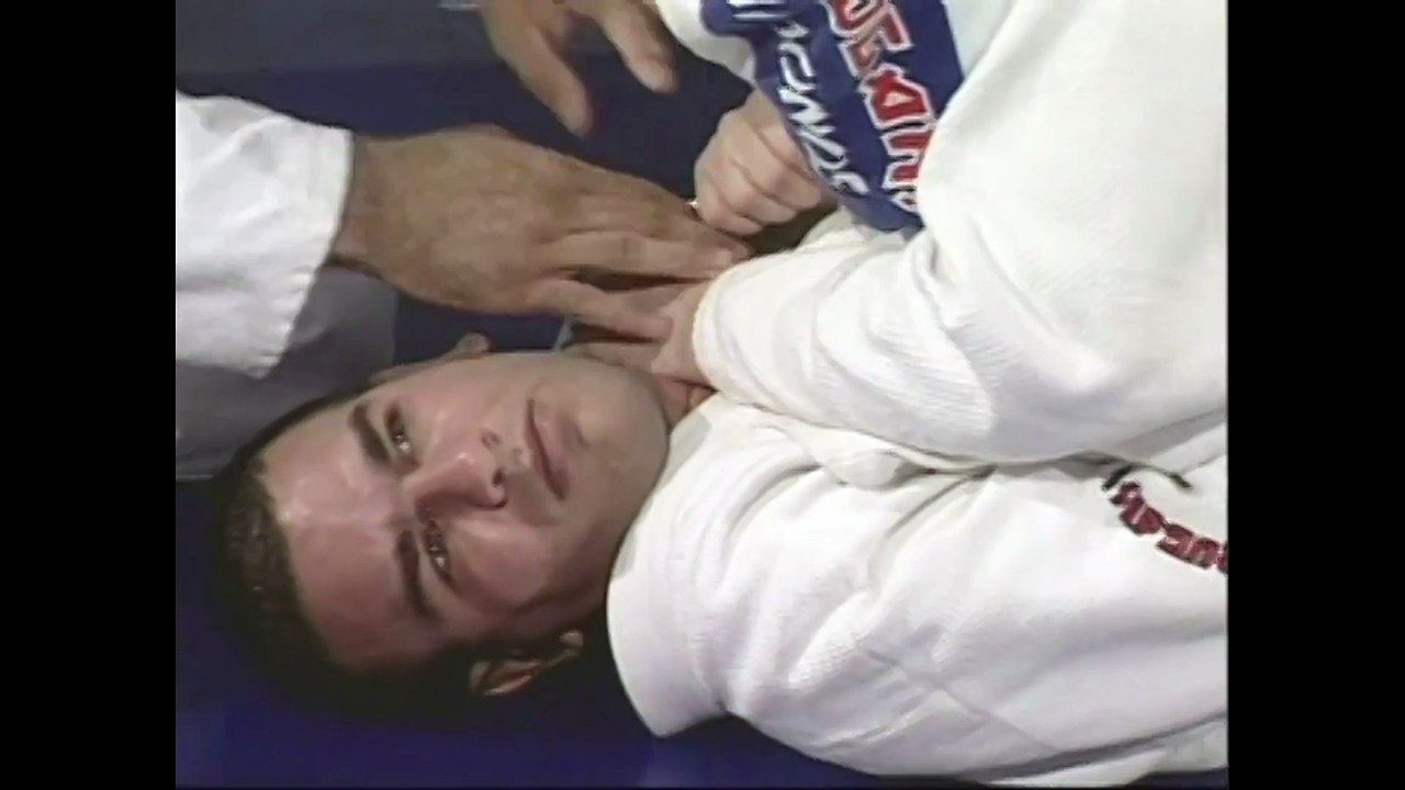 Brazilian Jiu-Jitsu: Volume 3- Purple Belt Techniques Part 1 with Instructor Carlos Gracie Jr.