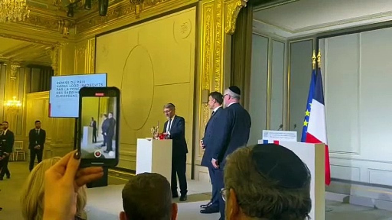 Lighting of the first candle of Hanouka at the Élysée Palace in the presence of Macron