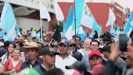 Presidente electo Arévalo encabeza marcha contra la corrupción en Guatemala