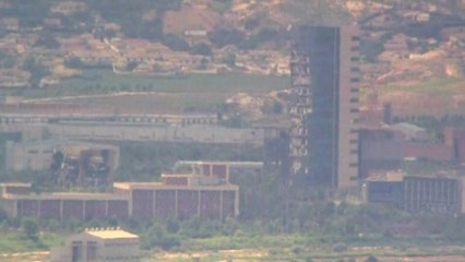 北, 남북연락사무소 완전 철거 중...통일부 "재산권 침해 중지" / YTN