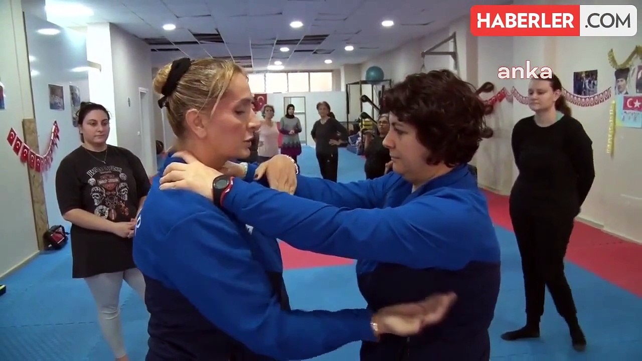 Seferihisar Belediyesi Kadınlara Ücretsiz Savunma Sanatları Kursu Açtı