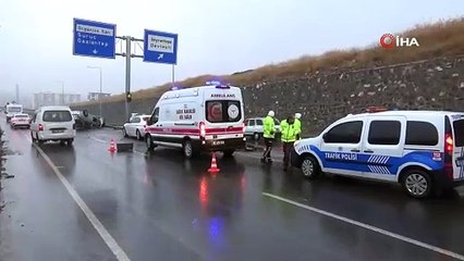 Kayganlaşan yol kaza getirdi