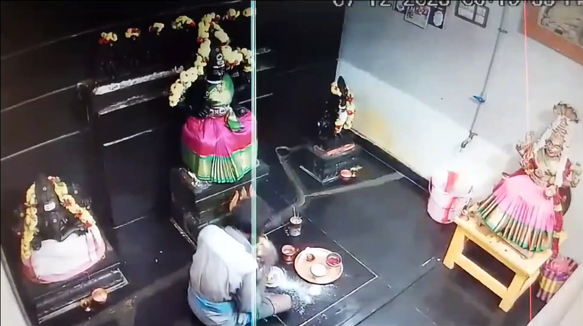 ஆத்தா எனக்கு நல்ல புத்திய குடு; அம்மனின் தாலியை திருடிவிட்டு சாமியிடமே வேண்டுதல் நடத்திய ஆசாமி